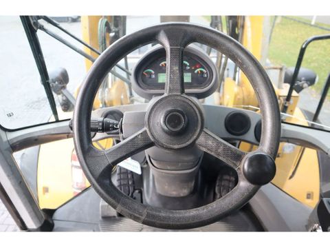 Caterpillar
938 M | 2X BUCKET | JIB | FORKS | BSS | GOOD CONDITION | Hulleman Trucks [16]