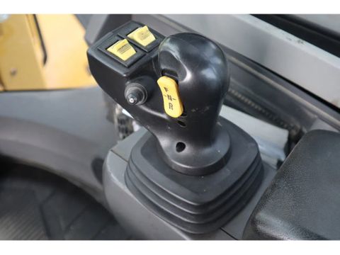 Caterpillar
938 M | 2X BUCKET | JIB | FORKS | BSS | GOOD CONDITION | Hulleman Trucks [19]