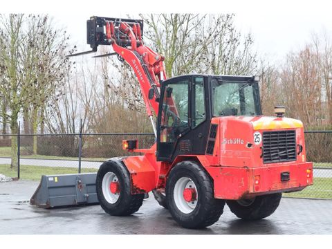 Schäffer
8082 | FORKS | BUCKET | EXTRA FUNCTION | Hulleman Trucks [3]