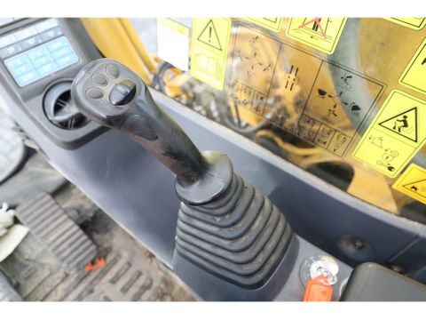 Komatsu
PC170 LC-11 | LIGHT DAMAGE | WORKING CONDITION | Hulleman Trucks [19]