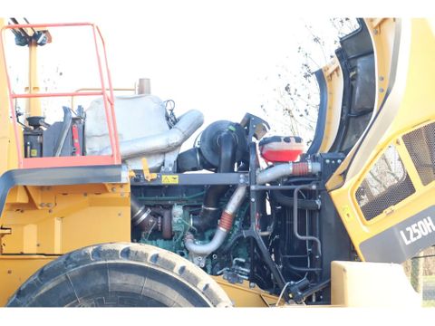 Volvo
L250H | L 250 H | BSS | CDC | BUCKET | WEIGHT SYSTEM | Hulleman Trucks [13]