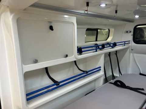 Renault 1.6DCI L1H1 Ambulance UNUSED NIEUW Airco Cruisecontrol 3X Op Voorraad nieuw en on gebruikt | Van Nierop BV [12]