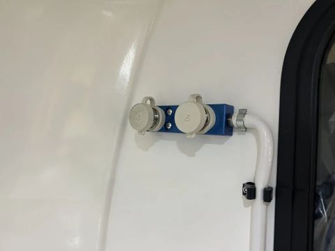 Renault 1.6DCI L1H1 Ambulance UNUSED NIEUW Airco Cruisecontrol 3X Op Voorraad nieuw en on gebruikt | Van Nierop BV [17]