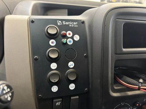 Renault 1.6DCI L1H1 Ambulance UNUSED NIEUW Airco Cruisecontrol 3X Op Voorraad nieuw en on gebruikt | Van Nierop BV [26]