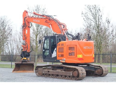 Hitachi
ZX225 USRLC-6 | ROTOTILT | BUCKET | GOOD CONDITION | Hulleman Trucks [3]