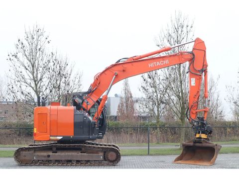 Hitachi
ZX225 USRLC-6 | ROTOTILT | BUCKET | GOOD CONDITION | Hulleman Trucks [4]