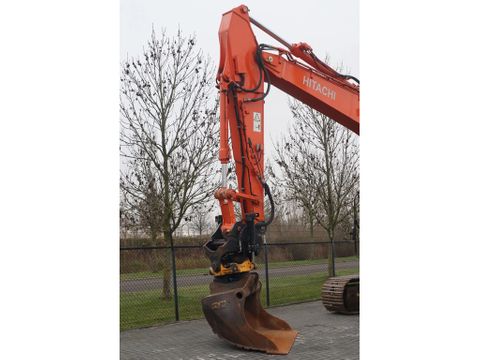 Hitachi
ZX225 USRLC-6 | ROTOTILT | BUCKET | GOOD CONDITION | Hulleman Trucks [7]