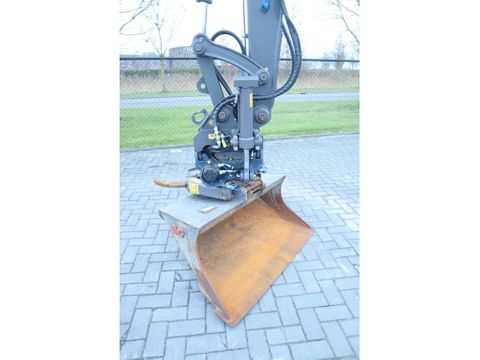 Volvo
EW60E | 117 HOURS | ROTOTILT + GRIPPER | BUCKET | 30 KM/H | Hulleman Trucks [11]