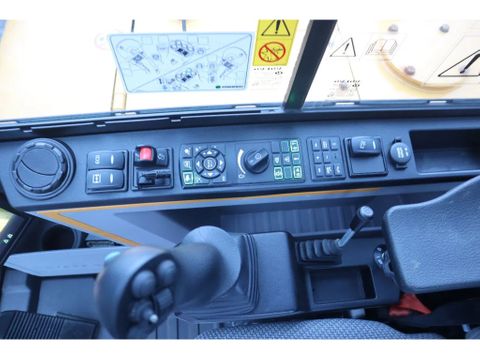 Volvo
EW60E | 117 HOURS | ROTOTILT + GRIPPER | BUCKET | 30 KM/H | Hulleman Trucks [18]