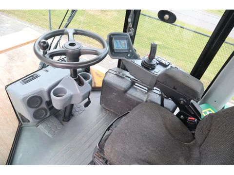 Caterpillar
CS78B | TRIMBLE GPS | GOOD CONDITION | Hulleman Trucks [14]