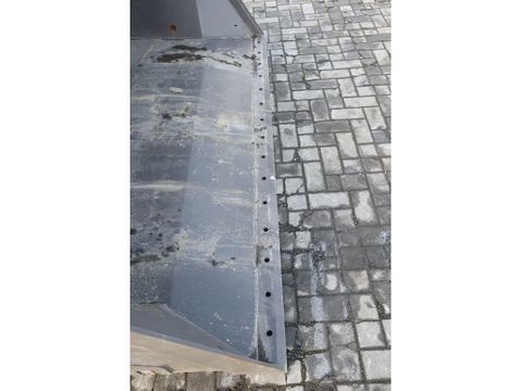 Volvo
3 M3 | HIGH TIP BUCKET | HOCHKIPPSCHAUFEL | HOOGKIEPBAK | NEW | Hulleman Trucks [10]