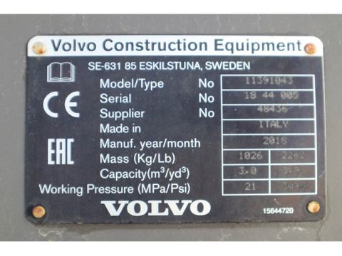 Volvo
3 M3 | HIGH TIP BUCKET | HOCHKIPPSCHAUFEL | HOOGKIEPBAK | NEW | Hulleman Trucks [13]