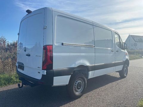 Mercedes-Benz 319CDI L2H1 4X4 Automaat Airco Camera Trekhaak Apple CarPlay NIEUW BPM VRIJ | Van Nierop BV [4]
