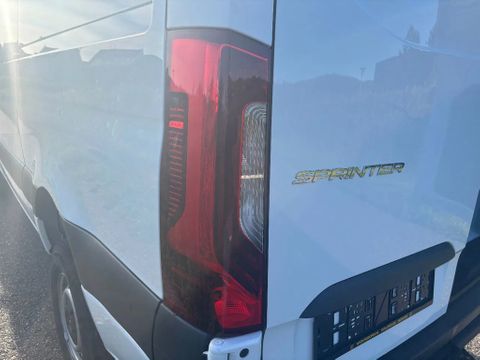 Mercedes-Benz 319CDI L2H1 4X4 Automaat Airco Camera Trekhaak Apple CarPlay NIEUW BPM VRIJ | Van Nierop BV [8]