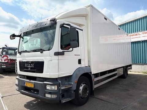 MAN BL WITH PLYWOOD CLOSED BOX AND LOADING PLATFORM (EURO 5 / AS-TRONIC / AIRCONDITIONING / COMPLETE SPOILERSET / ENGINE PROBLEM!!) | Engel Trucks B.V. [1]