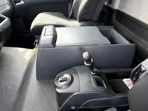 MAN BL WITH PLYWOOD CLOSED BOX AND LOADING PLATFORM (EURO 5 / AS-TRONIC / AIRCONDITIONING / COMPLETE SPOILERSET / ENGINE PROBLEM!!) | Engel Trucks B.V. [8]