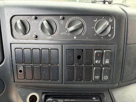 MAN BL WITH PLYWOOD CLOSED BOX AND LOADING PLATFORM (EURO 5 / AS-TRONIC / AIRCONDITIONING / COMPLETE SPOILERSET / ENGINE PROBLEM!!) | Engel Trucks B.V. [9]