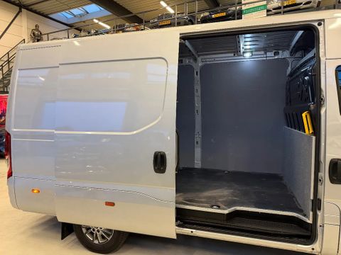 Iveco 35S21 L2H2 Automaat Airco Navi Cruisecontrol Lucht Vering BPM VRIJ | Van Nierop BV [11]