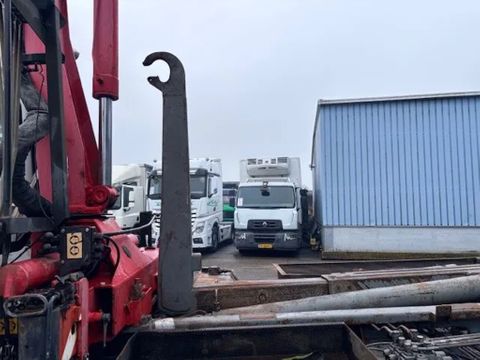 DAF -180CF WITH HOOK-ARM CONTAINER SYSTEM & HMF CRANE (EURO 2 / ZF MANUAL GEARBOX / P.T.O.) | Engel Trucks B.V. [14]