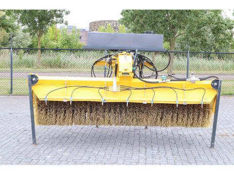 STARK
RSW 3000 S | SWEEPER | BRUSH | KEHRMASCHINE | WATER SPRAY | Hulleman Trucks [2]