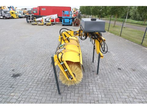 STARK
RSW 3000 S | SWEEPER | BRUSH | KEHRMASCHINE | WATER SPRAY | Hulleman Trucks [6]