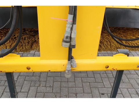 STARK
RSW 3000 S | SWEEPER | BRUSH | KEHRMASCHINE | WATER SPRAY | Hulleman Trucks [9]