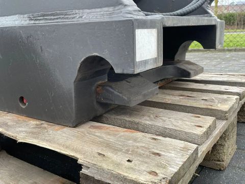 Gjerstad
G90 | S90 | QUICK COUPLER | SCHNELLWECHSLER | NEW / UNUSED | Hulleman Trucks [9]