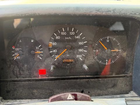 Mercedes-Benz 208D L2H2 DOWNGEAR | Van Nierop BV [6]