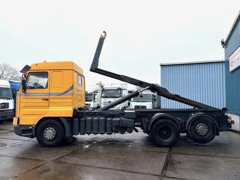Scania ML TOP-/STREAMLINE 6x2 HOOK-ARM (12 GEARS MANUAL GEARBOX / 8.000 KG. FRONT AXLE / LIFT-AXLE / AIRCONDITIONING / P.T.O.) | Engel Trucks B.V. [6]