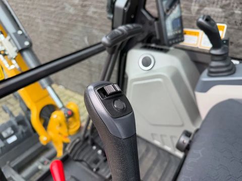 XCMG XE20E PRO NIEUW Airco Snelwissel 3 Bakken Extra Functie KUBOTA MOTOR vier keer op voorraad | Van Nierop BV [26]