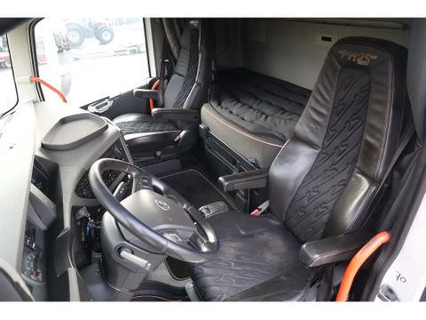 Volvo
| 8X2*6 | 3X STEERING | RETARDER | JOAB HOOK | DUAL CLUTCH | EURO 6 | Hulleman Trucks [18]