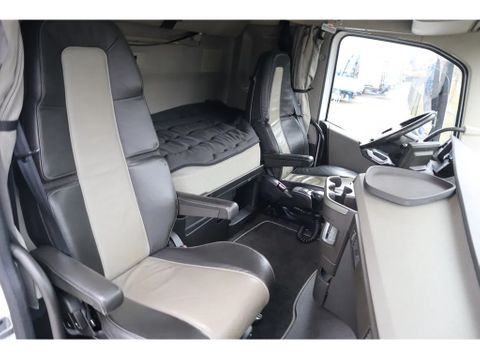 Volvo
| 6X2 | RETARDER | HYDRAULICS | I-SAVE | EURO 6 | Hulleman Trucks [15]