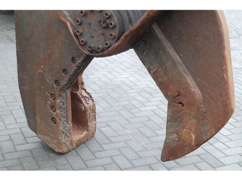 Kobelco
SK460 LC-3 | LABOUNTY MSD65R | SCRAP | SCHROTT | Hulleman Trucks [12]