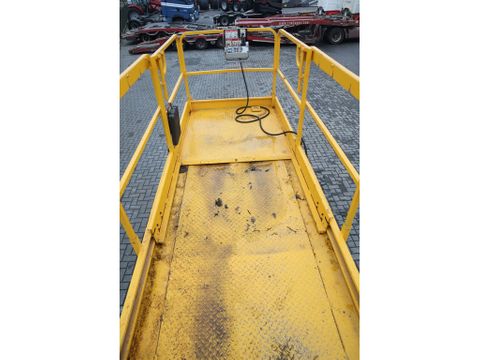 Haulotte
COMPACT 12DX | 12 METER | 450 KG | OUTRIGGERS | Hulleman Trucks [12]