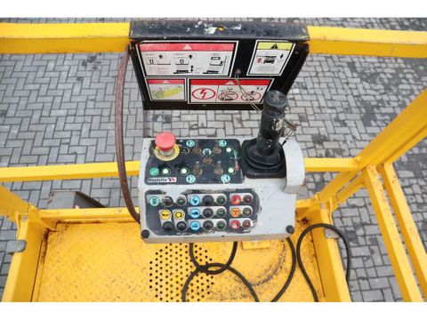 Haulotte
COMPACT 12DX | 12 METER | 450 KG | OUTRIGGERS | Hulleman Trucks [14]