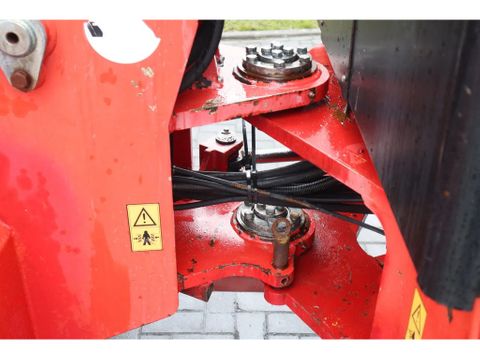 Schäffer
8082 | FORKS | BUCKET | EXTRA FUNCTION | Hulleman Trucks [12]