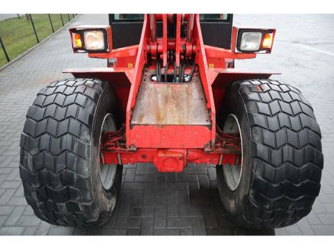 Schäffer
8082 | FORKS | BUCKET | EXTRA FUNCTION | Hulleman Trucks [14]