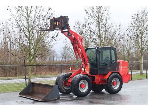 Schäffer
8082 | FORKS | BUCKET | EXTRA FUNCTION | Hulleman Trucks [2]