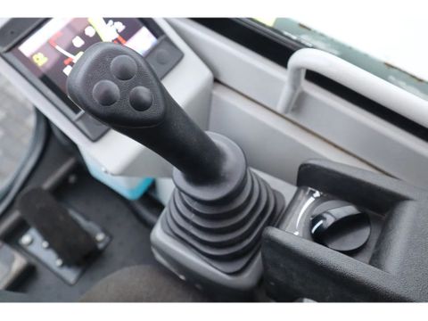 Takeuchi
TCR50-2 | ROTATING DUMPER | LOW HOURS | AIRCO | Hulleman Trucks [18]