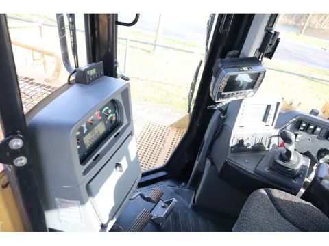 Caterpillar
D8T | D 8 T | RIPPER | AIRCO | CE-MACHINE | Hulleman Trucks [17]