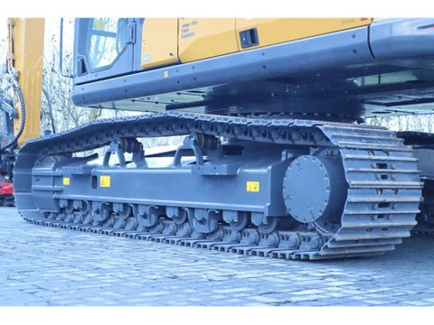 XCMG
XE260E | ROTOTILT R8 | CE | CUMMINS STAGE V | WARRANTY | Hulleman Trucks [11]