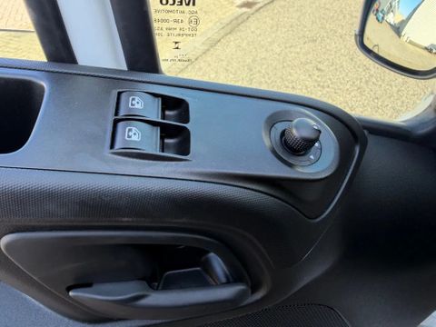 Iveco 35S18 Auto/Machine Transport Oprijwagen Automaat Airco Cruisecontrol Trekhaak BPM VRIJ | Van Nierop BV [14]