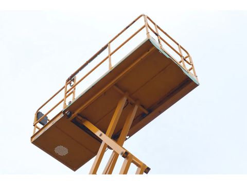 Haulotte
COMPACT 12DX | 12 METER | 450 KG | OUTRIGGERS | Hulleman Trucks [11]