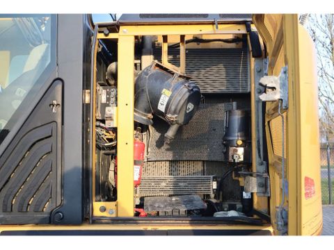Caterpillar
320EL RR | 320 EL RR | BUCKET | QUICK COUPLER | Hulleman Trucks [13]