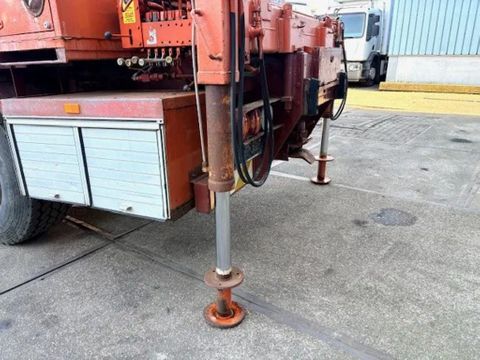 Mercedes-Benz AK 4x4 V6 WITH ONLY 128.500 KM!! AND HMF 1003K2 CRANE (MANUAL GEARBOX / FULL STEEL SUSPENSION / REDUCTION AXLE / P.T.O. / ETC.) | Engel Trucks B.V. [16]