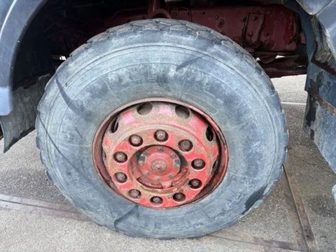 Mercedes-Benz AK 4x4 V6 WITH ONLY 128.500 KM!! AND HMF 1003K2 CRANE (MANUAL GEARBOX / FULL STEEL SUSPENSION / REDUCTION AXLE / P.T.O. / ETC.) | Engel Trucks B.V. [9]