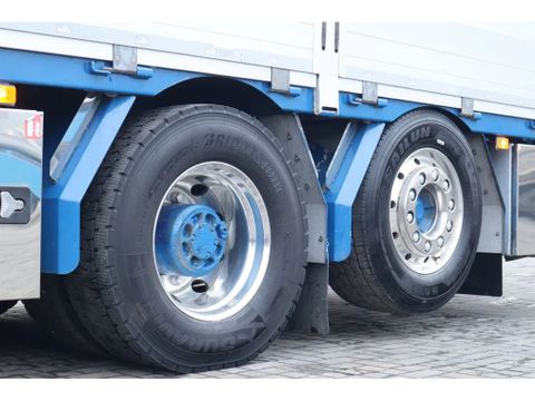 Volvo
| 6X2*4 RETARDER DEMOUNTABLE CRANE EFFER 215-6 | Hulleman Trucks & Machinery B.V. [34]