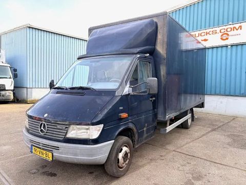 Mercedes-Benz 5-CILINDER WITH PLAYWOOD BOX (MANUAL GEARBOX / 6 TIRES) | Engel Trucks B.V. [1]