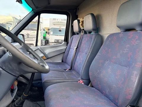 Mercedes-Benz 5-CILINDER WITH PLAYWOOD BOX (MANUAL GEARBOX / 6 TIRES) | Engel Trucks B.V. [10]