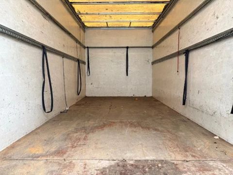 Mercedes-Benz 5-CILINDER WITH PLAYWOOD BOX (MANUAL GEARBOX / 6 TIRES) | Engel Trucks B.V. [7]